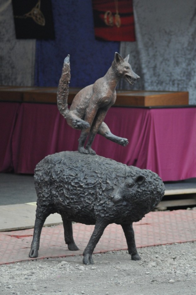 Fox and sheep statue